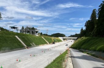 首都圏中央連絡自動車道　千葉南工事区施工管理業務