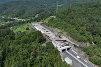 上信越自動車道　蓬平地区施工管理業務